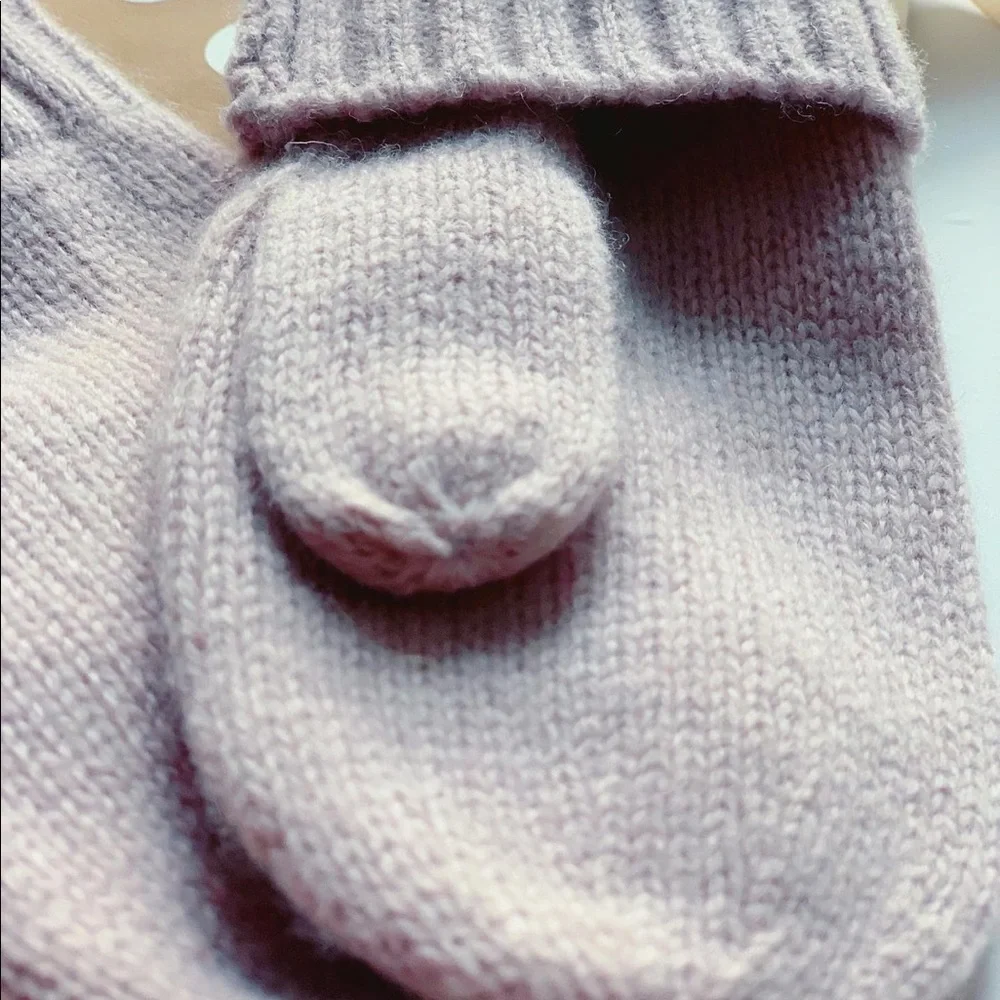 Pure merino wool mittens for baby girl, christmas gift, organic wool. size 9-12m